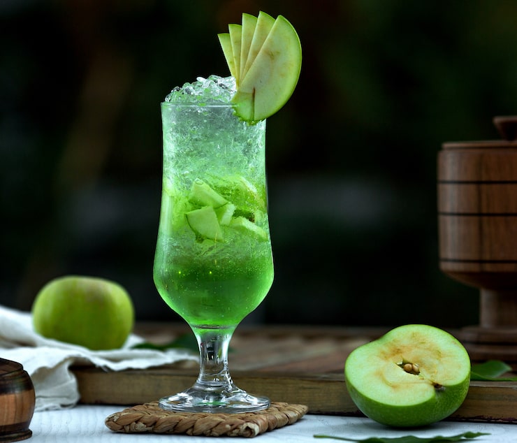 Our Menu green apple mojitos